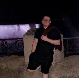 Meet your Posher, Eric